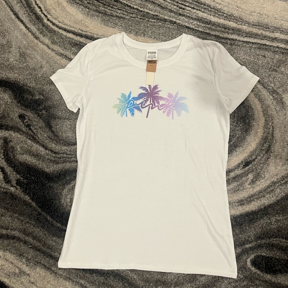 New Victoria’s Secret PINK Shirt (S)  Logo Short Sleeve  NWT plus a free gift